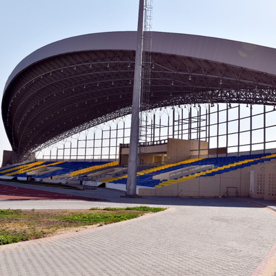 La estructura de acero ligera constructiva prefabricada Q235 del marco del espacio supera el tejado para el estadio