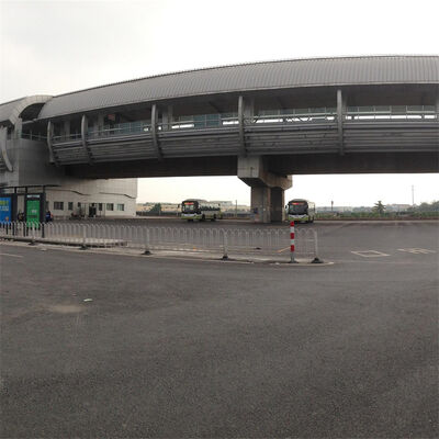 Marcos espaciales de acero de bajo mantenimiento con fácil instalación que proporcionan soporte estructural y montaje rápido de la construcción