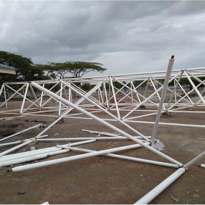 El espacio de acero Q355 enmarca la techumbre de la estructura de acero de la construcción de 0.5m m 0.9m m