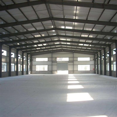 Q355B curvó el viento de la soldadura de la estructura de tejado de Warehouse 120m m resistente