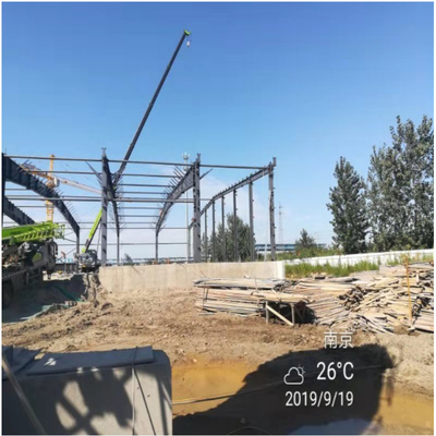El portal del palmo grande enmarca el marco porta 0.36m m del tejado plano de los 48m Decoiling