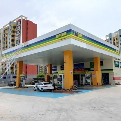 Los toldos de la gasolinera del GB que perforaban el toldo de la litera de la gasolina pintaron modificado para requisitos particulares