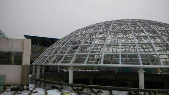 Tejado constructivo 950m m de la PU del tejado del espacio del marco de la estructura prefabricada del braguero un servicio de la parada