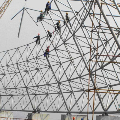 Instalación del edificio del diseño del marco de la estructura de acero de la bola del perno