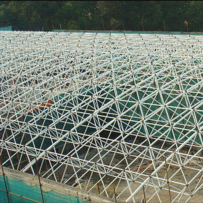 Instalación del edificio del diseño del marco de la estructura de acero de la bola del perno