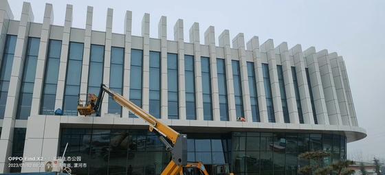 El material de Q235 Q355 esmaltó el exterior de aluminio de las paredes de cortina