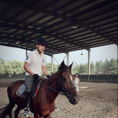 Edificio de estructura de acero ligero para picadero cubierto